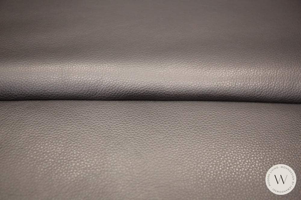 Modell Edit 2 in Leder A Soft noir Koinor