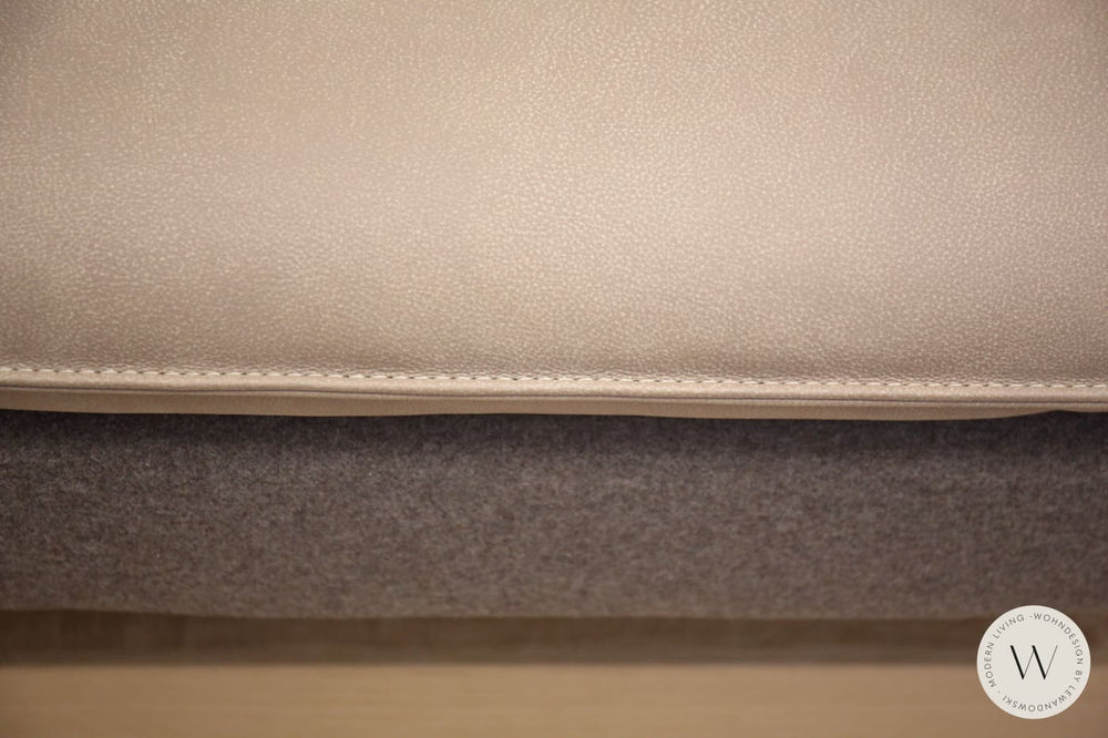 Modell Edon C2 Sofa in Leder A India rhino Koinor