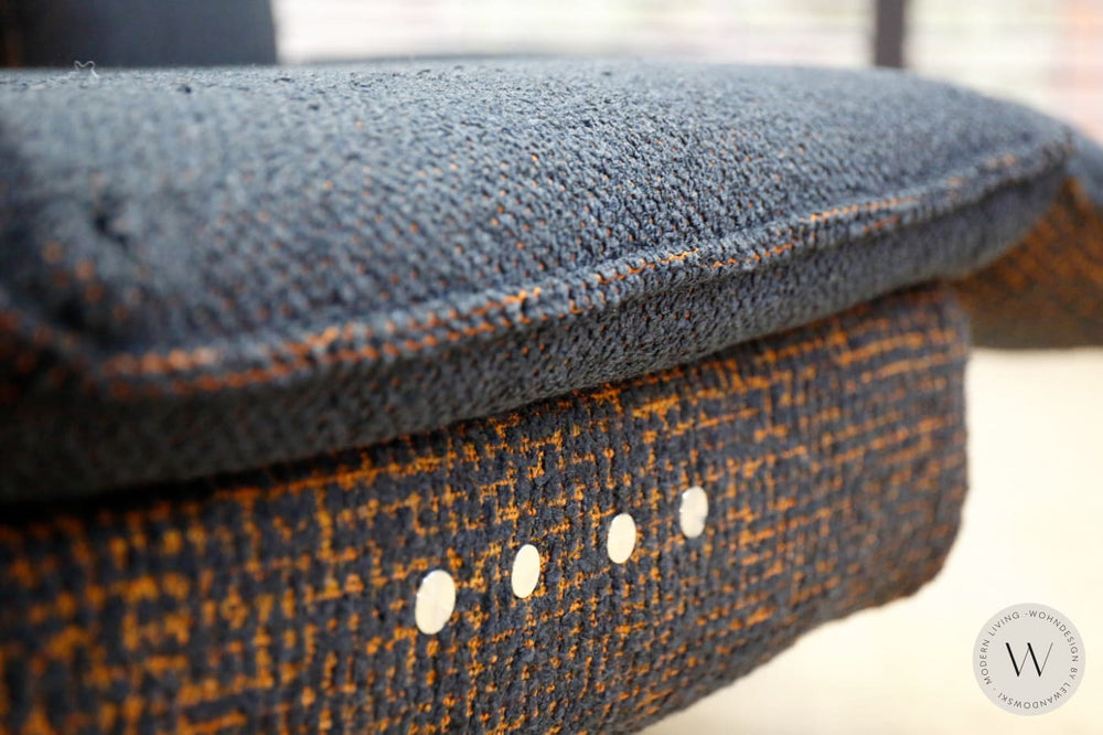 Modell Edon C5 Sofa in fine Stoff Noto + Feel Me Koinor