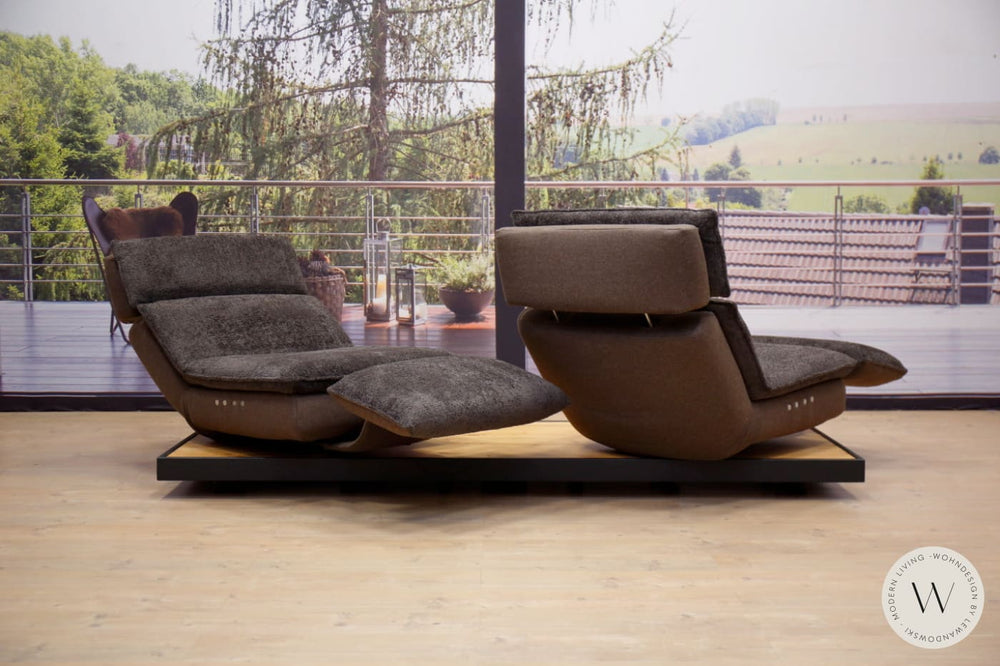 Modell Edon C5 Sofa in Stoff Space mit Metallrahmen Koinor