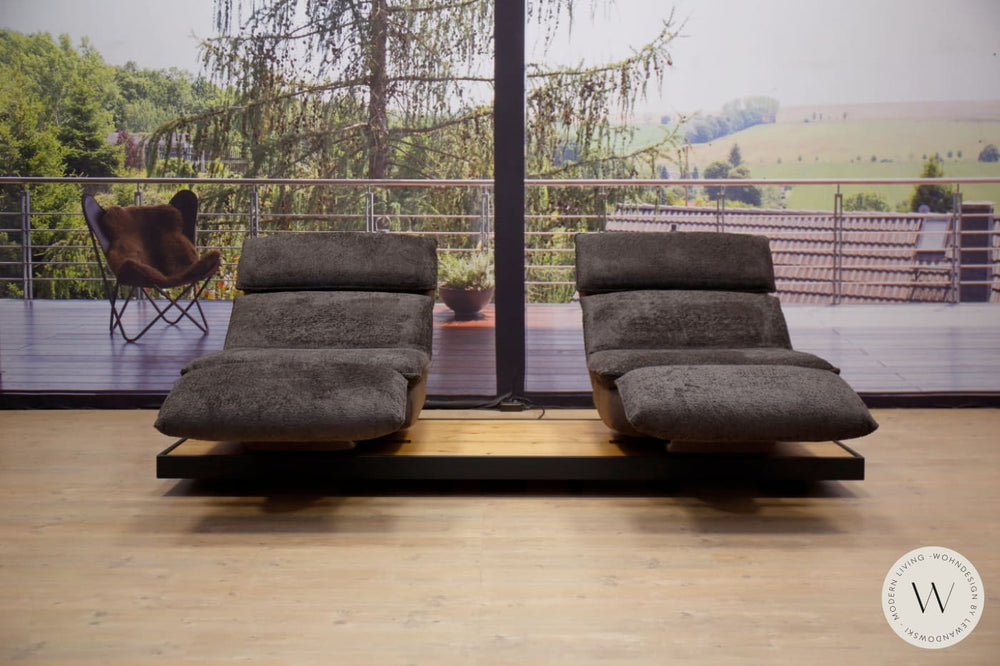 Modell Edon C5 Sofa in Stoff Space mit Metallrahmen Koinor