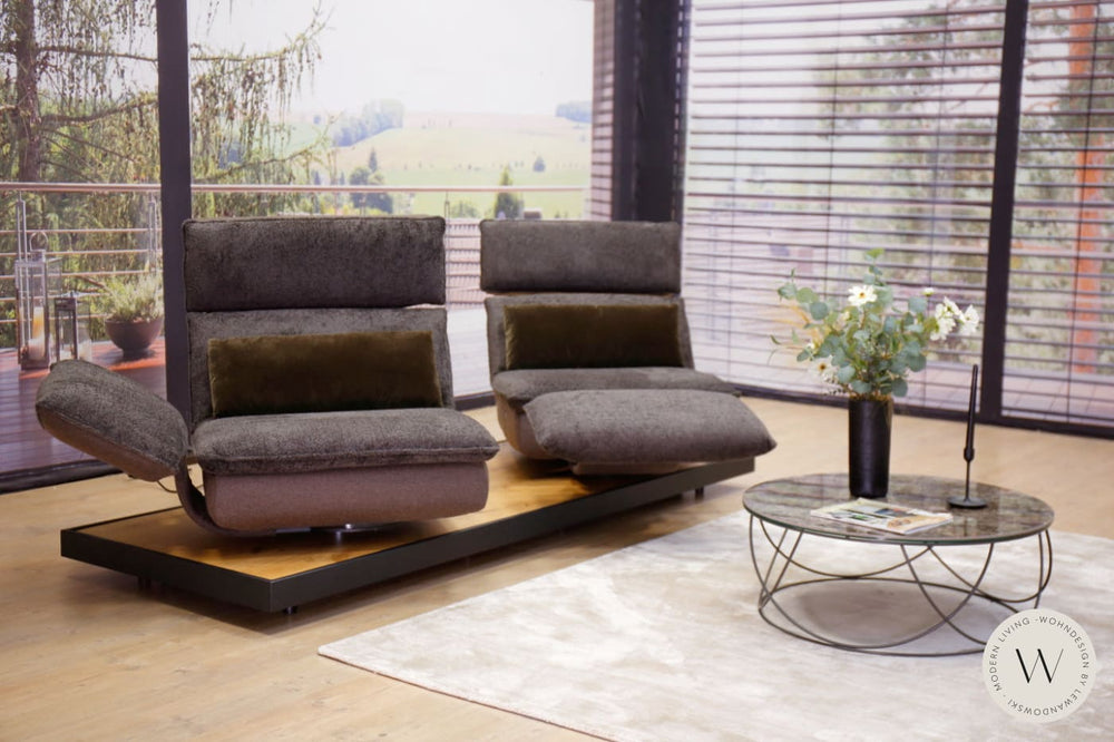 Modell Edon C5 Sofa in Stoff Space mit Metallrahmen Koinor