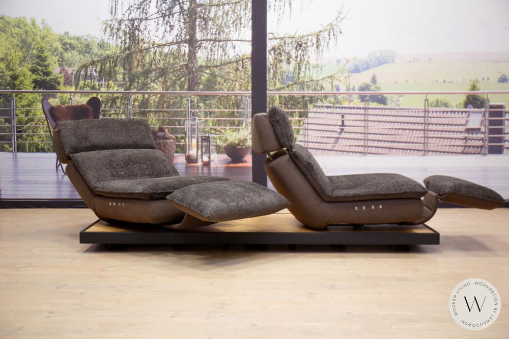 Modell Edon C5 Sofa in Stoff Space mit Metallrahmen Koinor