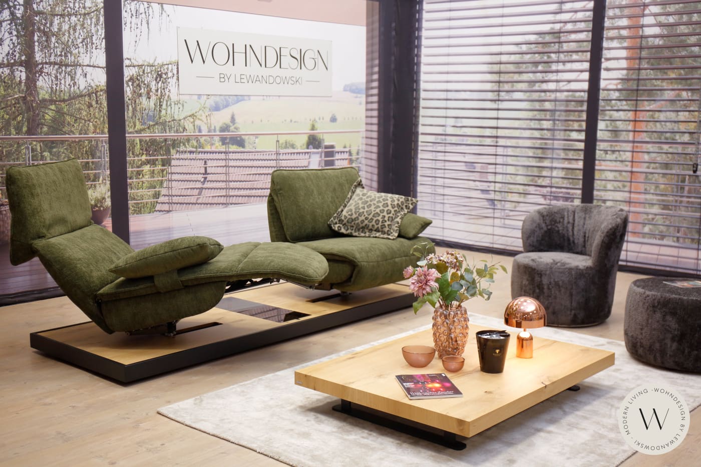 Modell Ellis inkl. 2 Armteilkissen in fine Stoff Terra