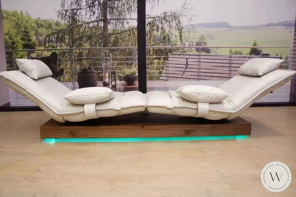 Modell Epos 3 Sofa C in Leder A Soft crystal Koinor