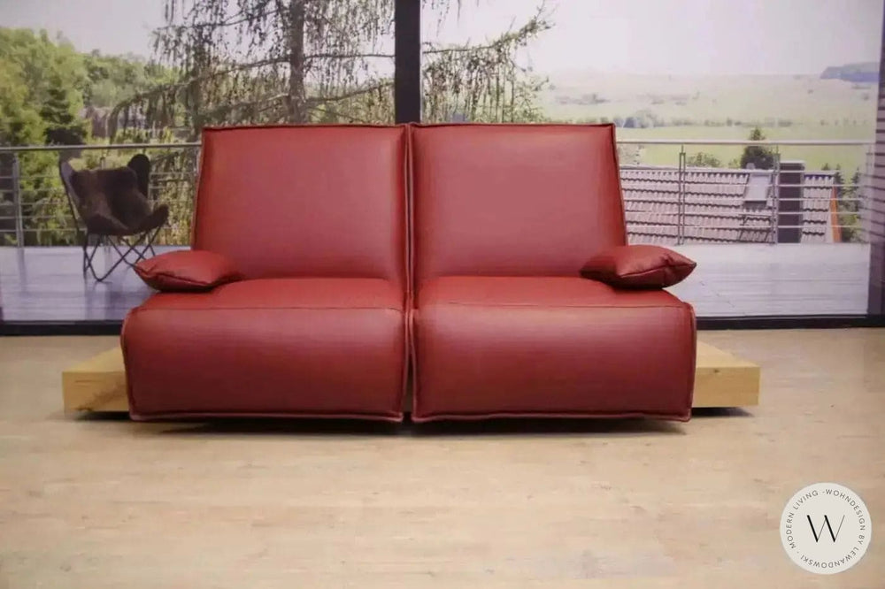 Modell Epos 3 Sofa C in Leder A Soft Lipstick Koinor