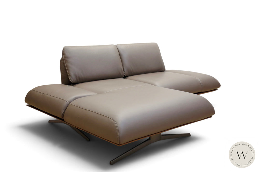 Modell Fieno mit Massivholzrahmen in Leder X Happy oak - Couchgarnituren