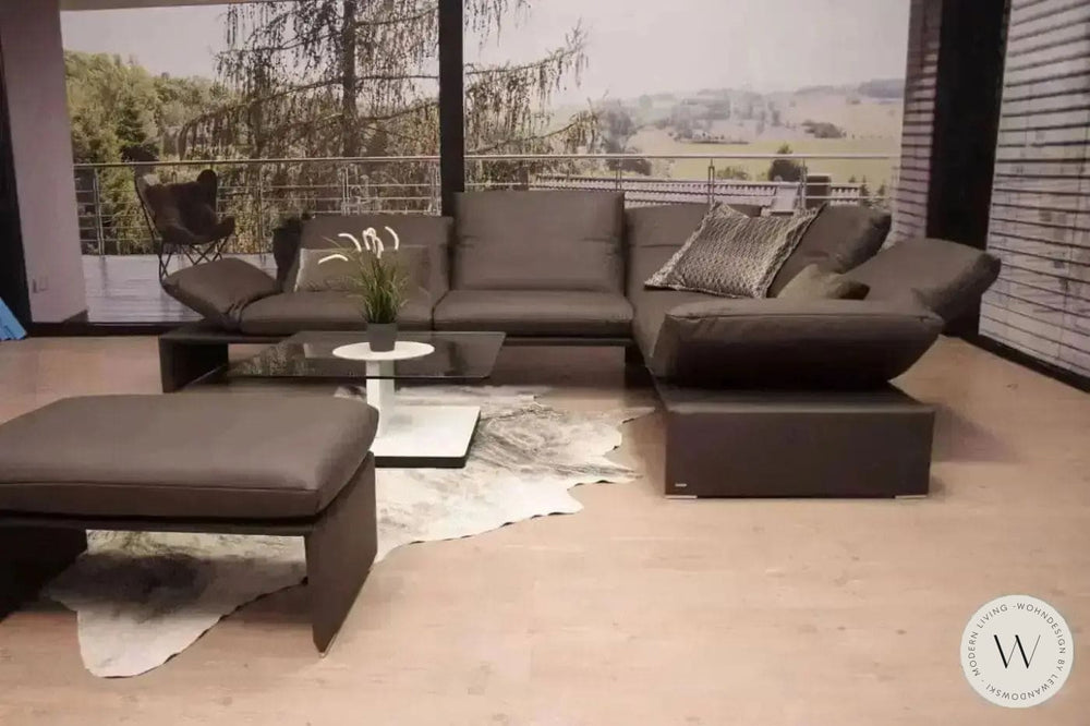 Modell Harriet Eckgarnitur in Leder B Bull carbone Koinor