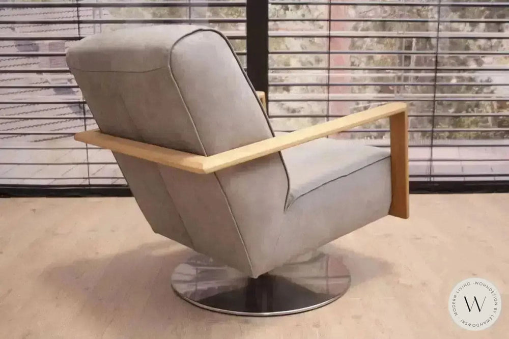 Modell Icarus Sessel in Leder A India asphalt Koinor