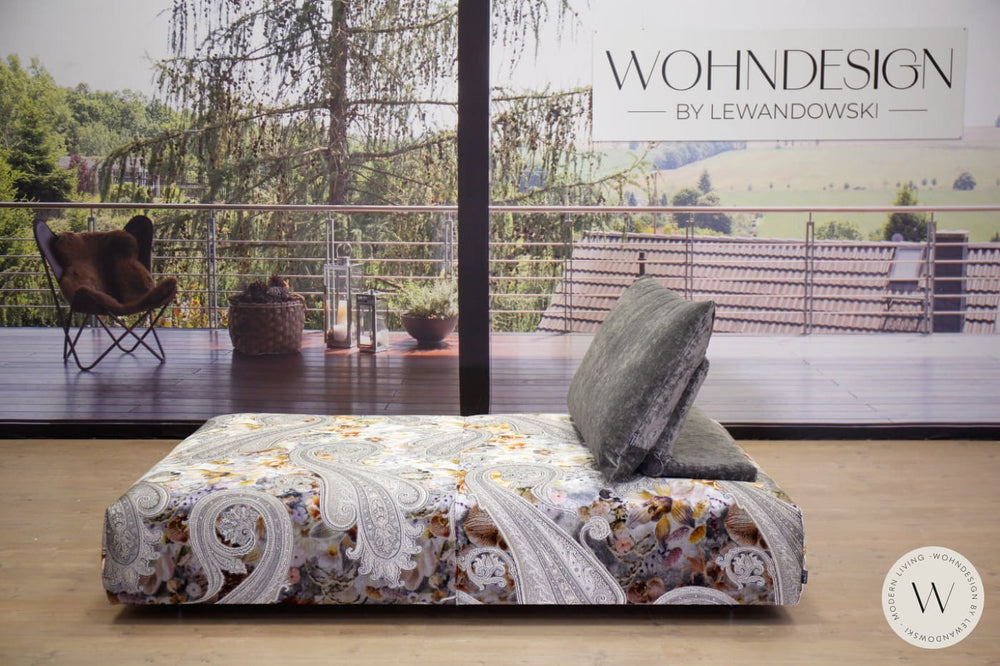 Modell Iwan Sofa in Stoff Paisley umbra Bullfrog