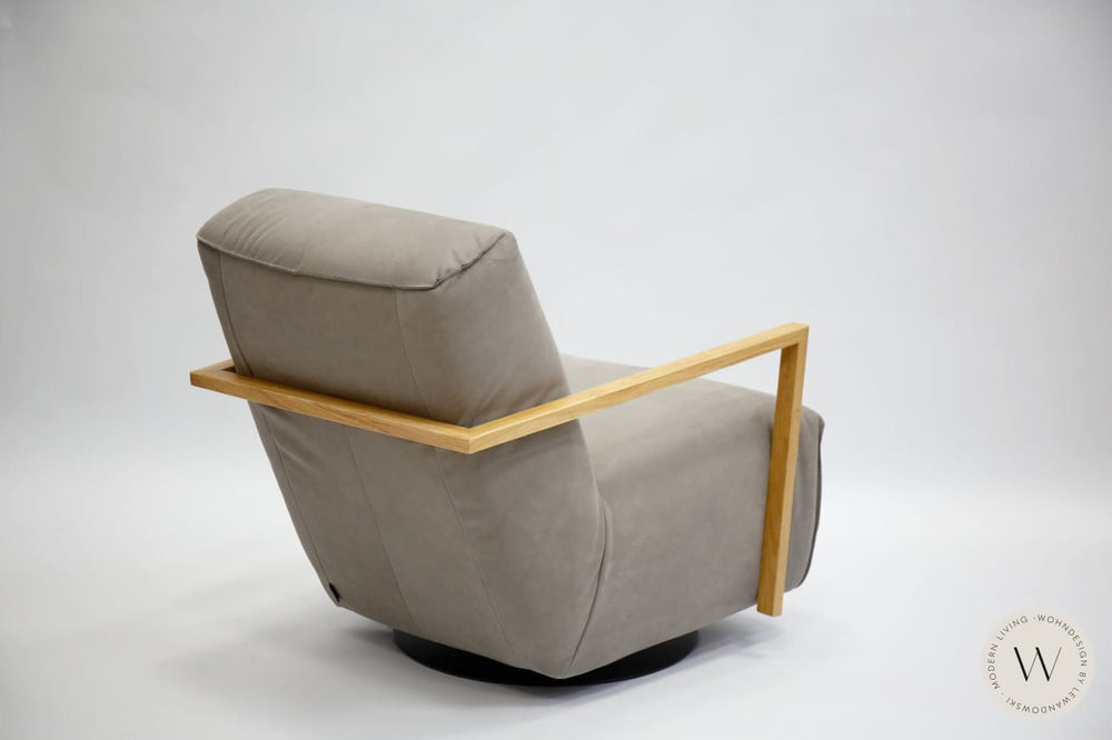 Relaxsessel Modell Twister inkl. Hocker in Leder Alpaca Bullfrog