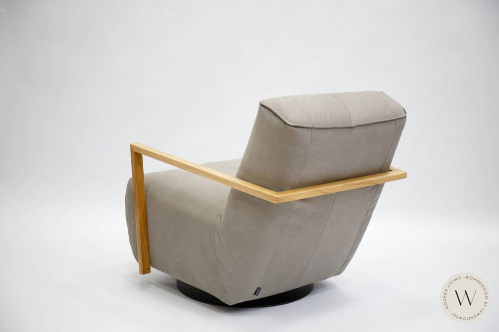 Relaxsessel Modell Twister inkl. Hocker in Leder Alpaca Bullfrog