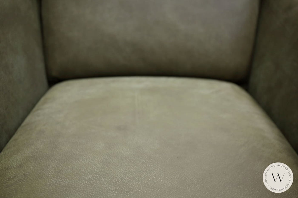 Sessel Modell Isco inkl. Hocker in Leder A-India verde Koinor